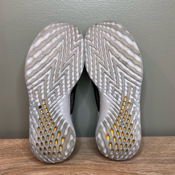 Nike Women’s Renew Freedom Slip-On Running Shoes – Grey/Gold – Size 7 - Picture 6 of 7